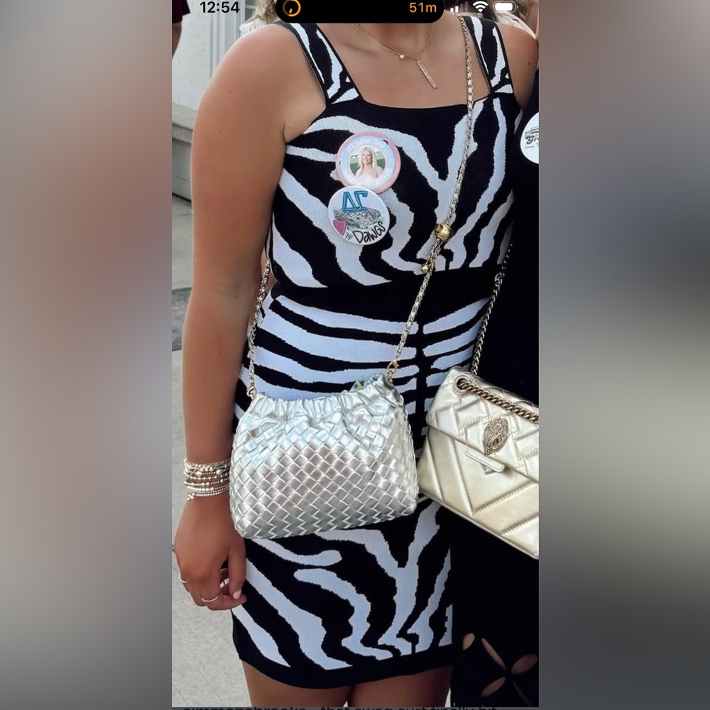 Noble U Zebra Stripped Set